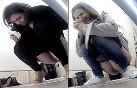 Молодые девки какают в туалете с камерой